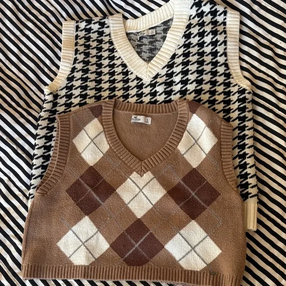 Lot of 2 Hollister V-Neck vests - Brown Argyle / white  Houndstooth size S - Picture 2 of 4